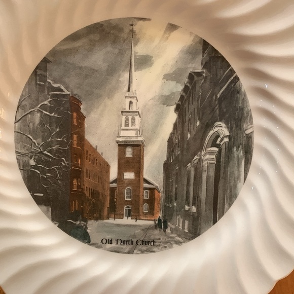 FREE WITH PURCHASE***** Vintage Johnson Brothers “Old North Church” plate, EUC - Picture 2 of 7